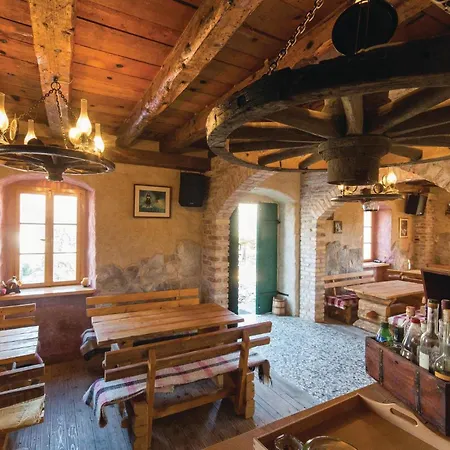 Three-bedroom In Lecevica