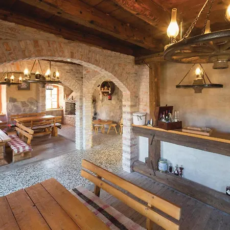Feriehus Three-bedroom In Lecevica
